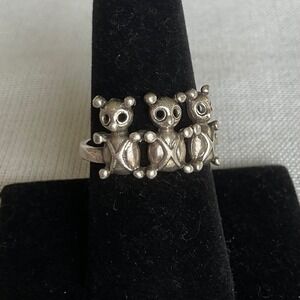 Vintage 925 Sterling Silver ring size 8 3 teddy bears Estate jewelry